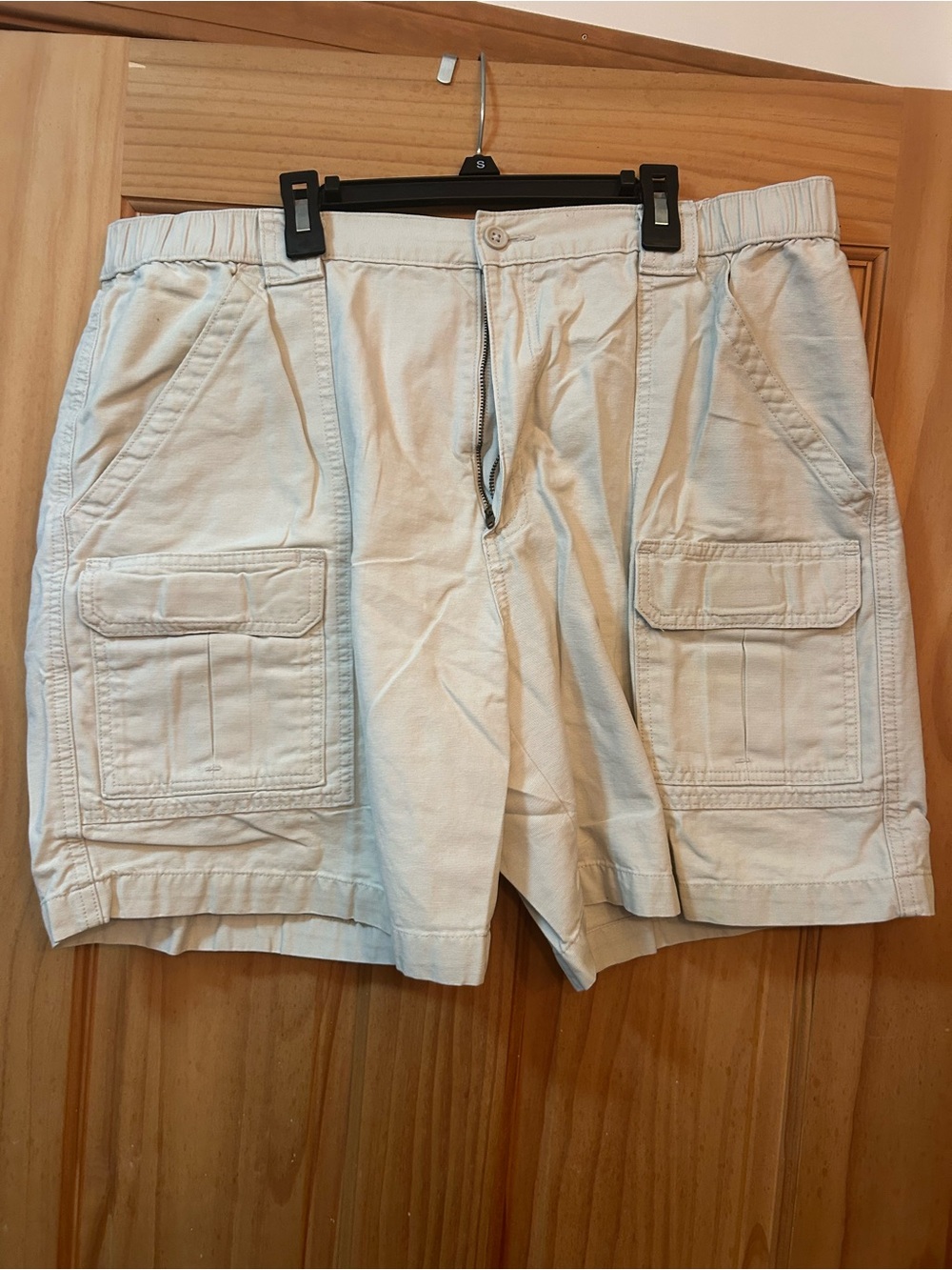 Savane Light Beige Cargo Shorts with Flap Pockets